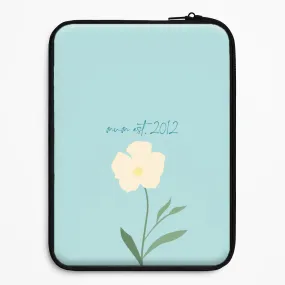 Elegant Finish Baby Blue Mum Est Laptop Sleeve