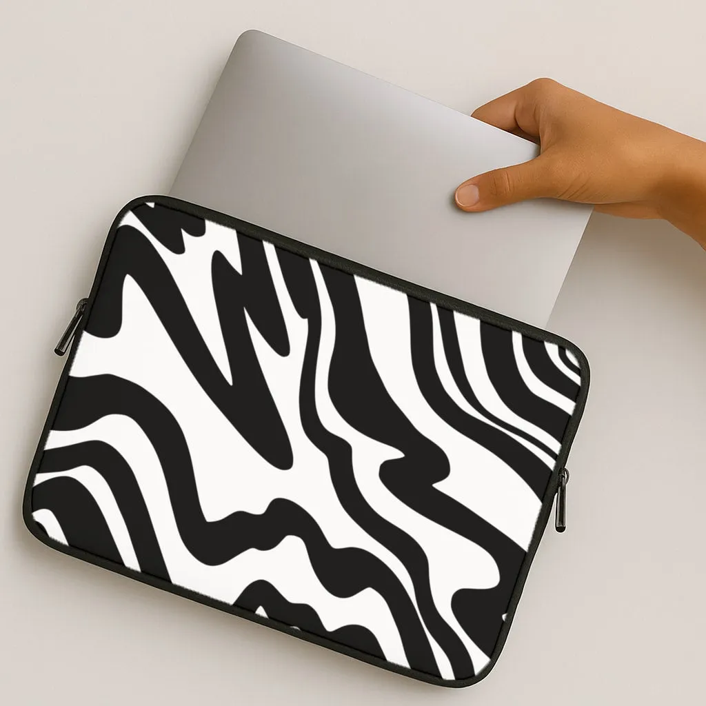 Trendy Pattern Premium Edge Design Black And White - Halloween Laptop Sleeve