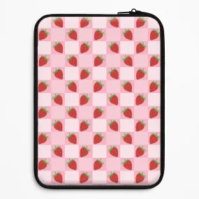 Checkered Strawberries Pattern Laptop Sleeve Shock shield Glossy Texture Layer