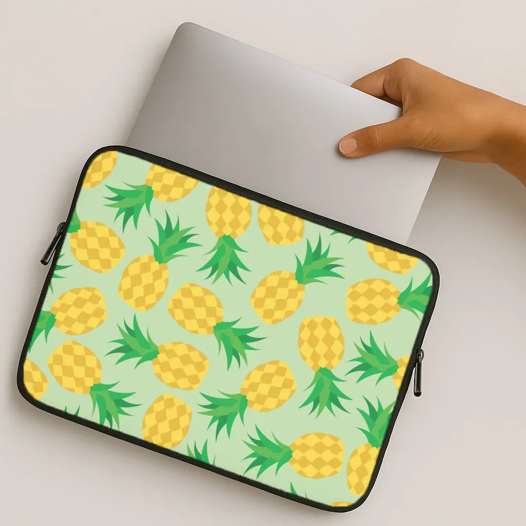 Simple Style Pineapples Pattern Laptop Sleeve
