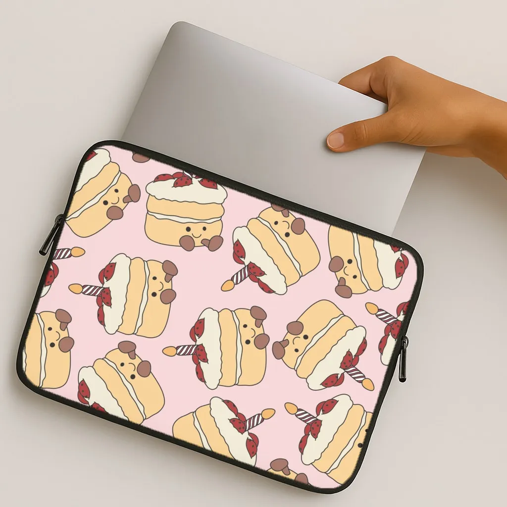Protective Look Shockproof Edge Cake Pattern - Plushy Laptop Sleeve