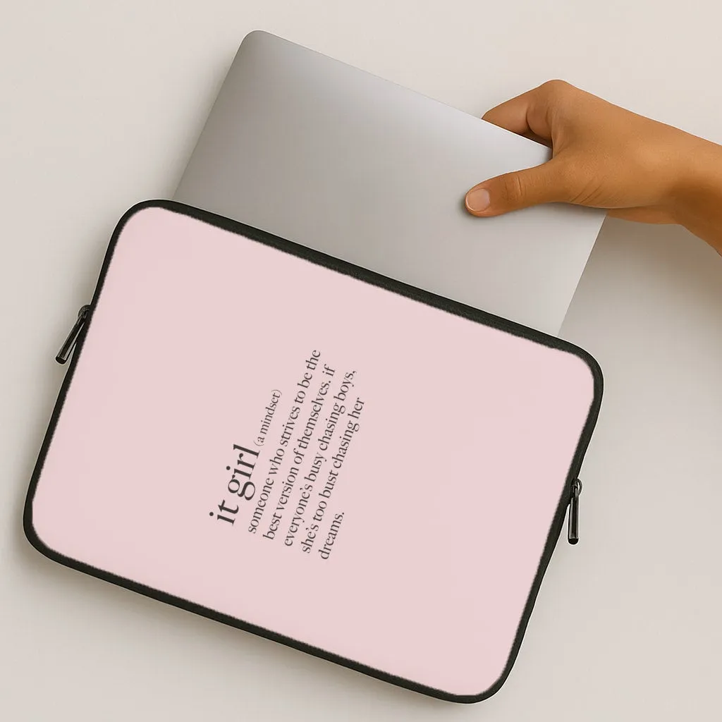 It Girl - Clean Girl Aesthetic Laptop Sleeve Hard Shell