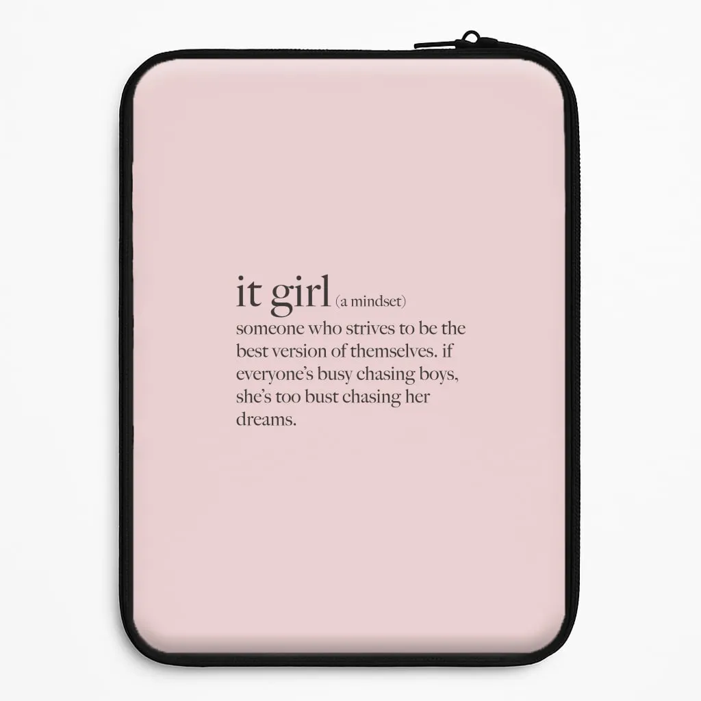 It Girl - Clean Girl Aesthetic Laptop Sleeve Fashion Edge