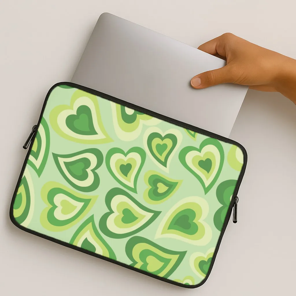 Fashion Accent Matte Pattern Design Green Hearts - Trippy Patterns Laptop Sleeve
