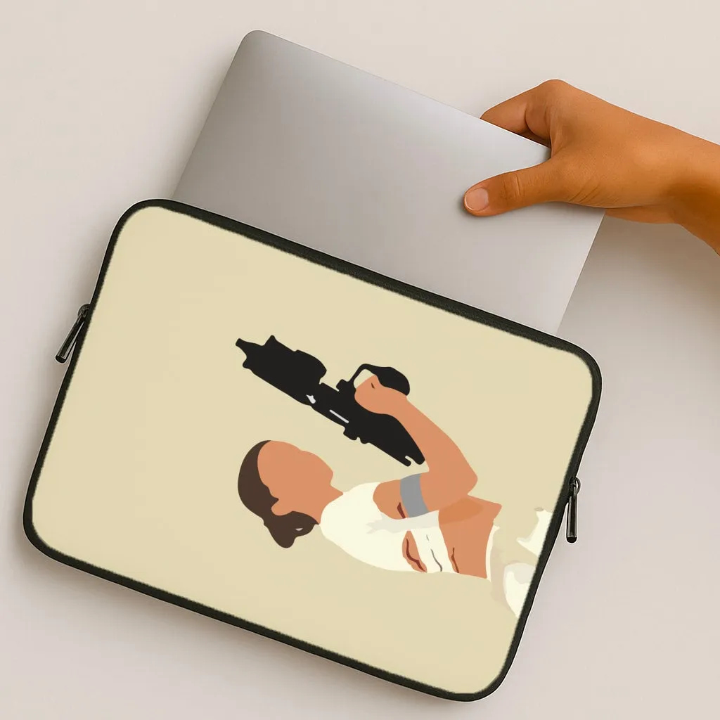 Anti Scratch Layer Strong Frame Leia With Gun Laptop Sleeve