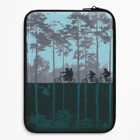 Elegant Texture Layer Modern Look World of Upside Down - Stranger Things Laptop Sleeve