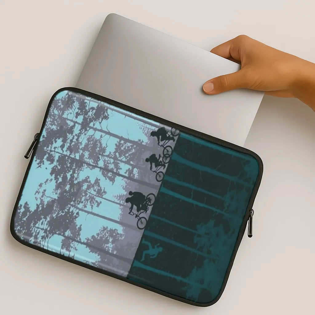 Minimal Form World of Upside Down - Stranger Things Laptop Sleeve