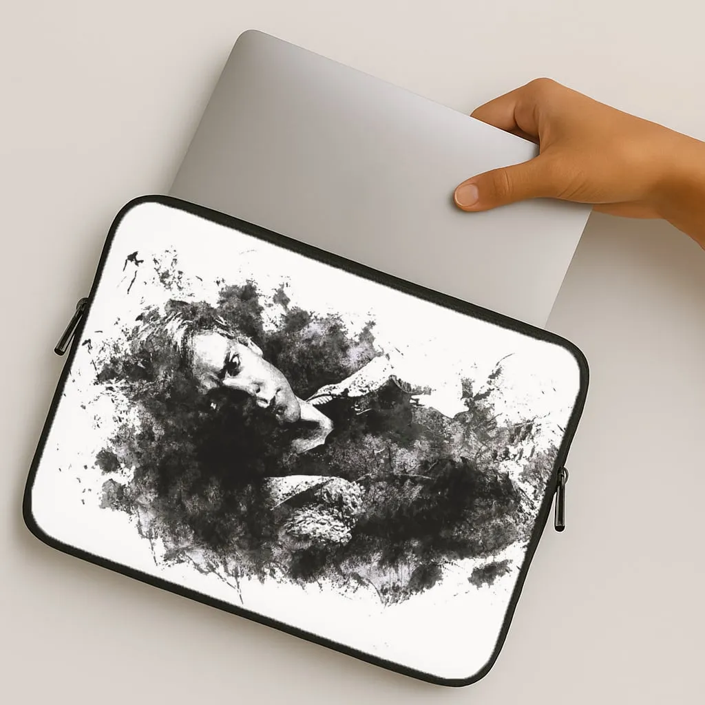 Outdoor Adventure Newt - Maze Laptop Sleeve