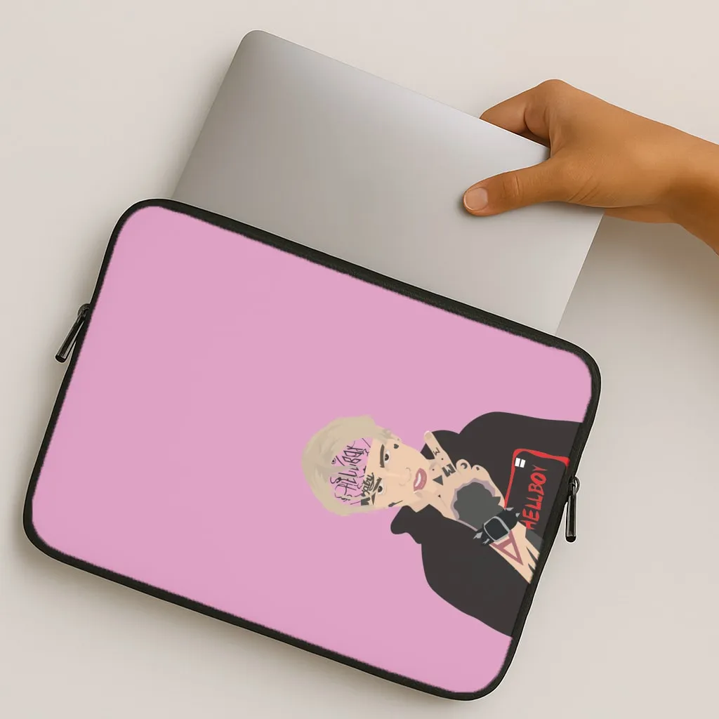 Compact Frame Modern Design Pink Bandana - Peep Laptop Sleeve