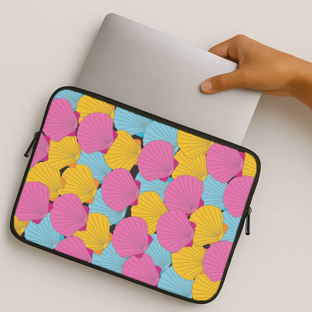 Protective Surface Soft Surface Seashells Pattern 9 Laptop Sleeve