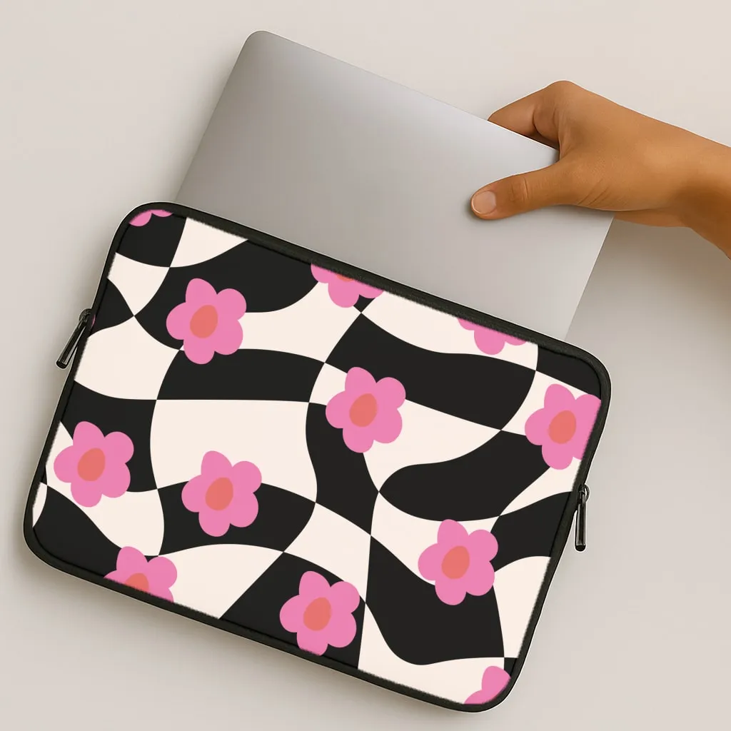 Magnetic Mount Comfort Shield Texture Checkboard Flowers - Trippy Patterns Laptop Sleeve