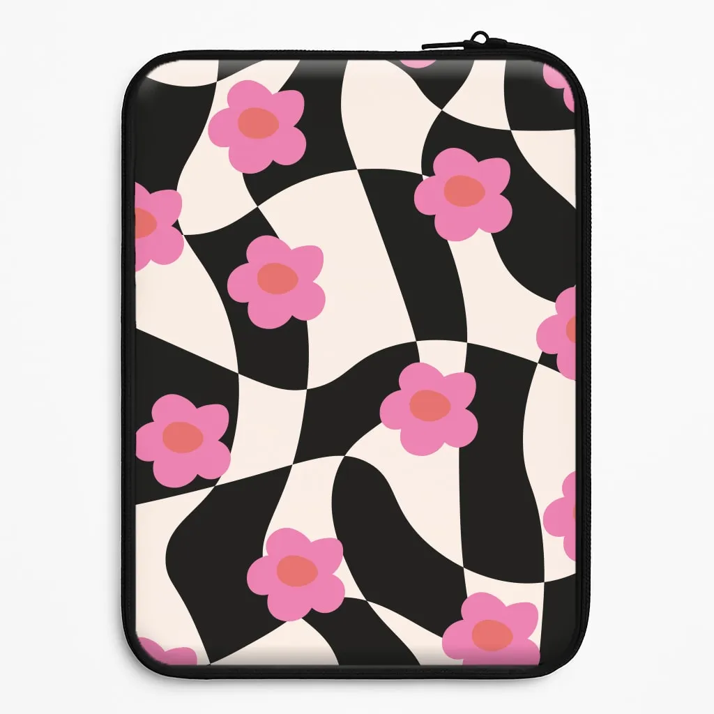 Protective Look Flexible Material Checkboard Flowers - Trippy Patterns Laptop Sleeve