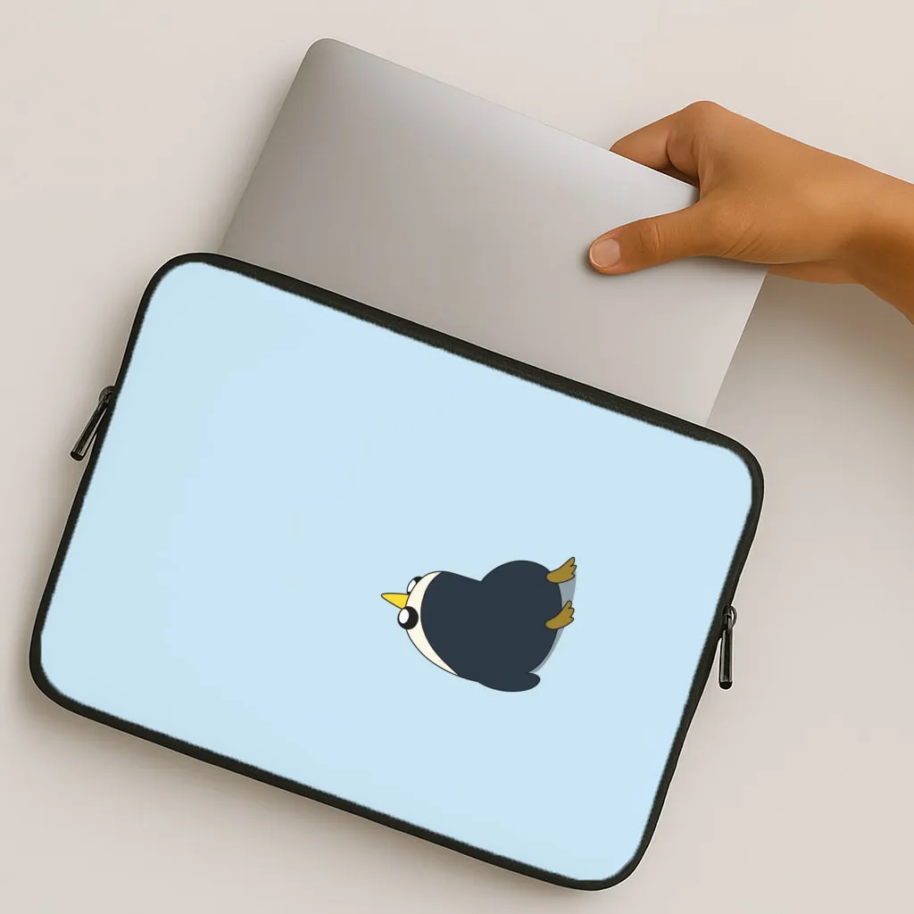 Functional Design Compact Edge Penguins Laptop Sleeve