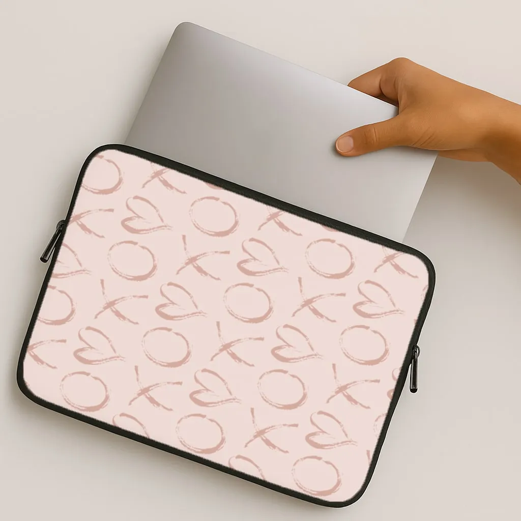 Light Frame Soft Detail Layer Valentine's Day Pattern Laptop Sleeve